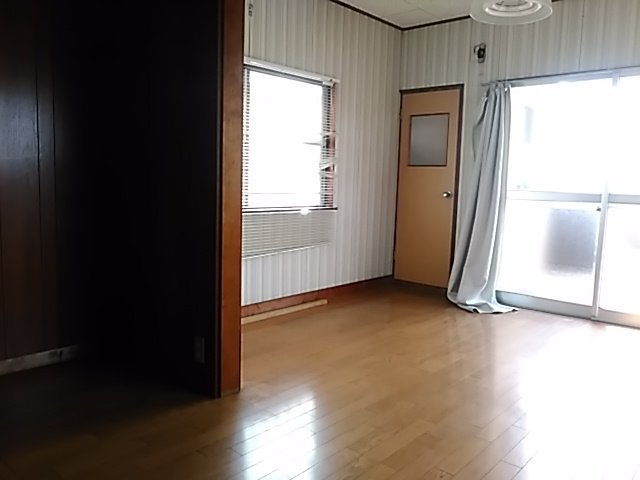 拡大写真：呉市吉浦東本町２丁目 1の２階洋室