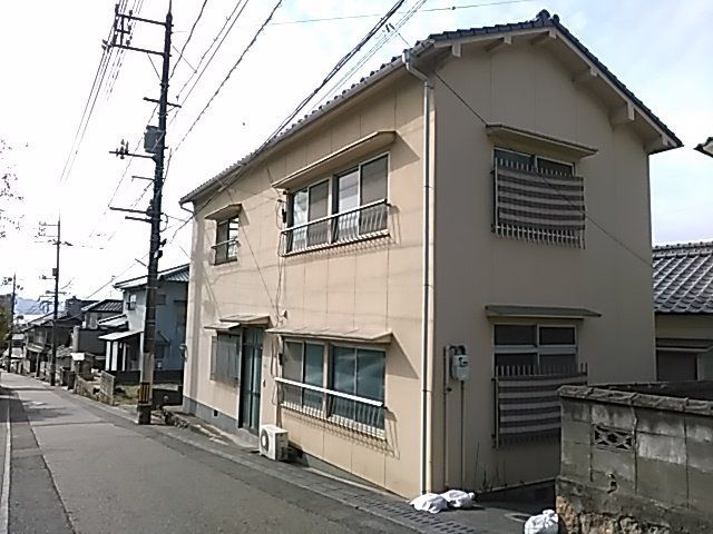 拡大写真：呉市吉浦東本町２丁目 1の外観写真（昼）