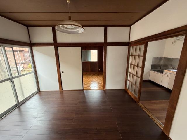 拡大写真:昼間貸家 14号棟 1階1の共有部分