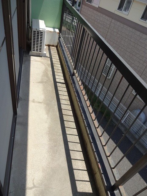 拡大写真:コーポラスジュン 2階105のベランダ