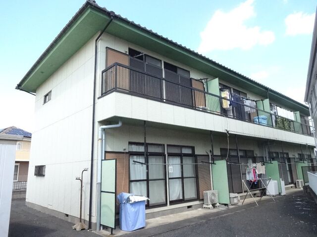 拡大写真：コーポラスジュン 2階105の外観写真（昼）