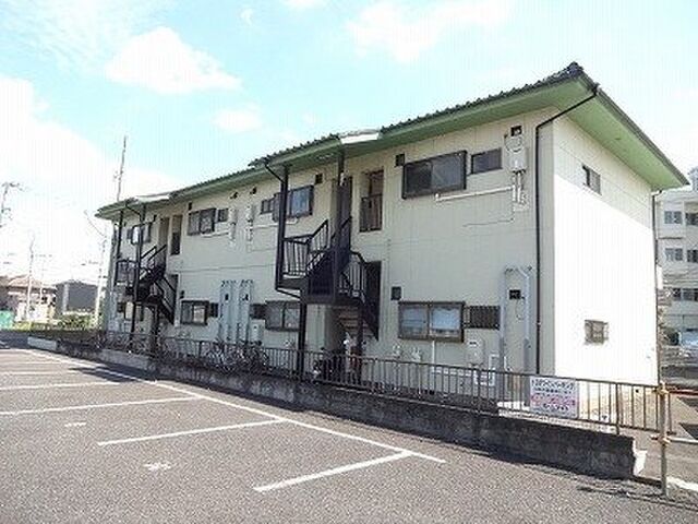 拡大写真:コーポラスジュン 2階105の外観写真(昼)