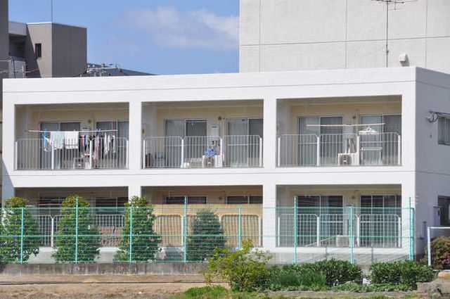 拡大写真：倉敷市松島 1階101の外観写真（昼）