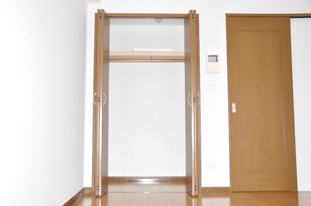 拡大写真：倉敷市松島 2階201のクローゼット
