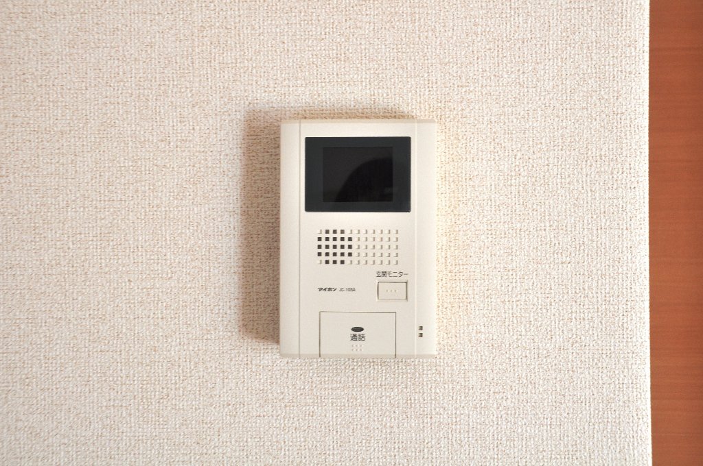 拡大写真:倉敷市上東 1階A-101のカメラ付インターホン