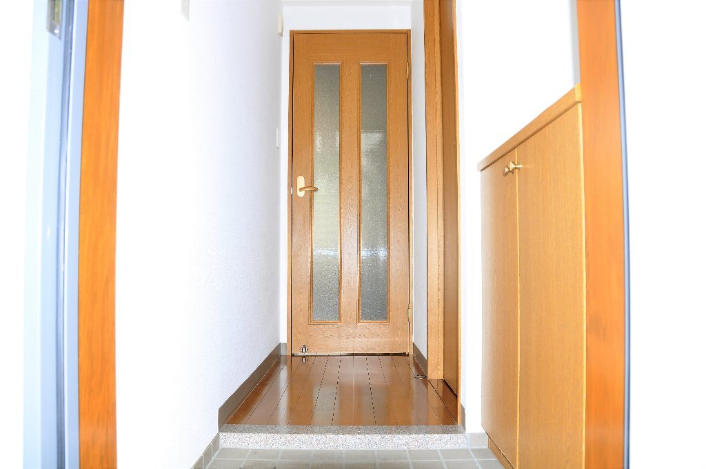 拡大写真：倉敷市松島 1階107の玄関