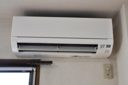 拡大写真：倉敷市松島 3階305のエアコン