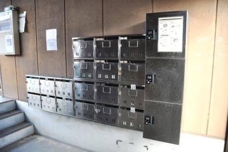 拡大写真：倉敷市松島 3階305のメールボックス