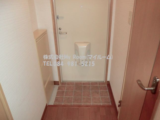 拡大写真:福山市花園町2丁目 4階402の玄関(イメージ)