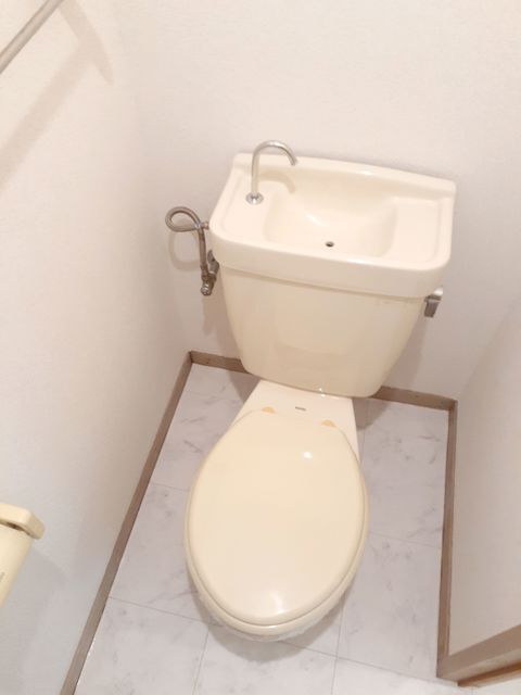 拡大写真:サンシャインせと A 1階103のトイレ