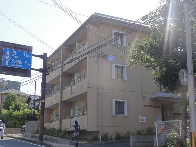 拡大写真：宇治市宇治弐番 1階106の外観写真（昼）