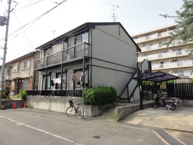 拡大写真：コージーハイツ 2階201の外観写真（昼）
