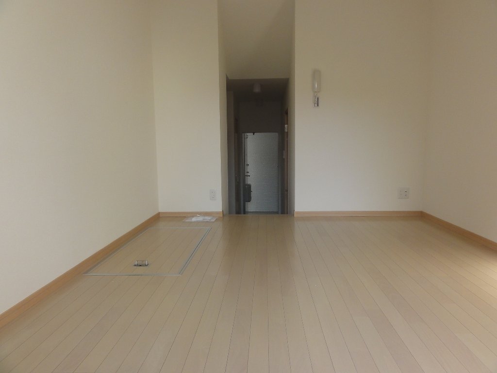 拡大写真：宇治市伊勢田町南山 1階111の室内