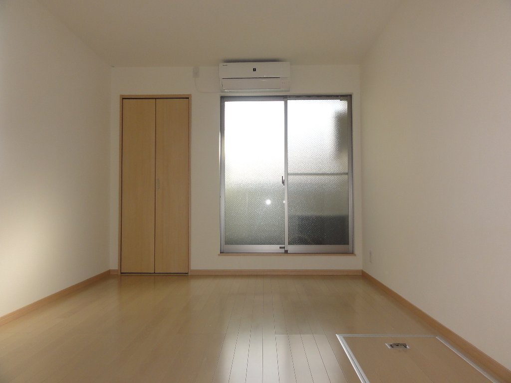 拡大写真：宇治市伊勢田町南山 1階111の室内