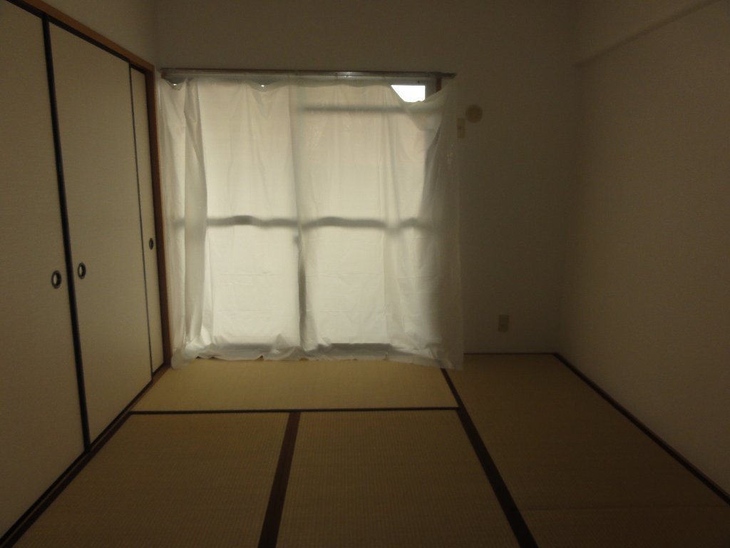 拡大写真：城陽市富野西垣内 6階608の室内