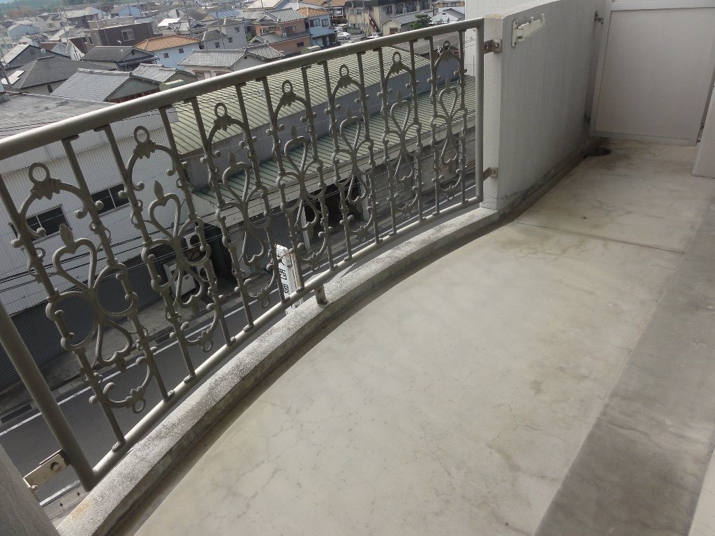 拡大写真：城陽市富野西垣内 6階608のベランダ