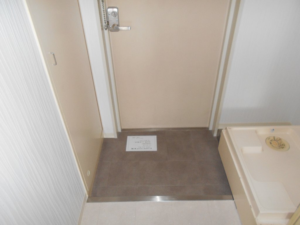 拡大写真：宇治市羽拍子町 2階2203の玄関