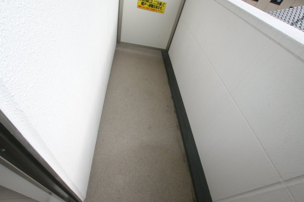 拡大写真：高松市林町 1階103のベランダ