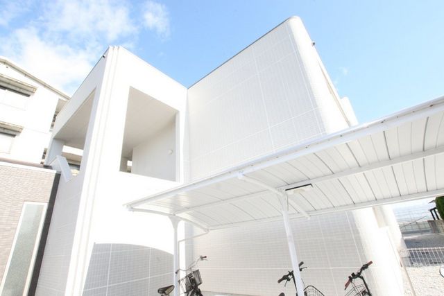 拡大写真：高松市林町 1階103の外観写真（昼）