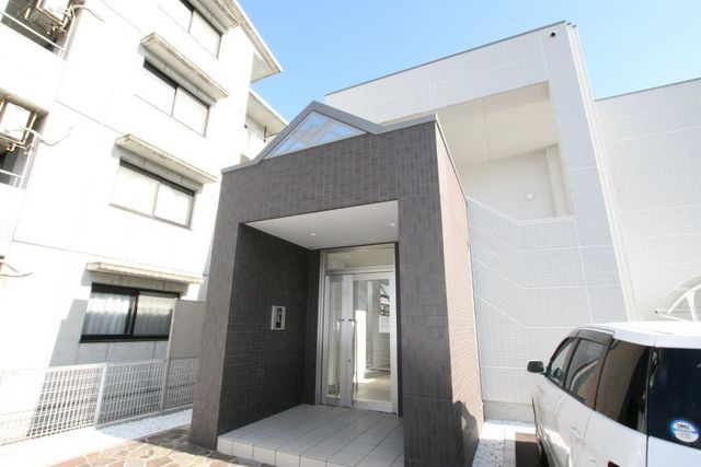 拡大写真：高松市林町 1階103の外観写真（昼）