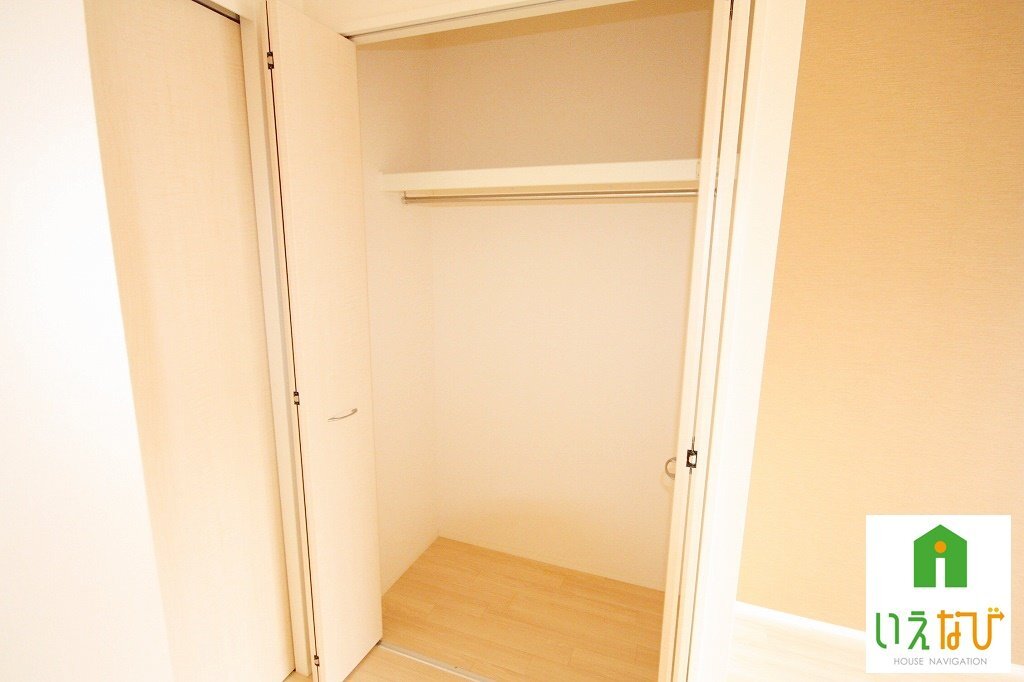 拡大写真:高松市勅使町 1階103のクローゼット