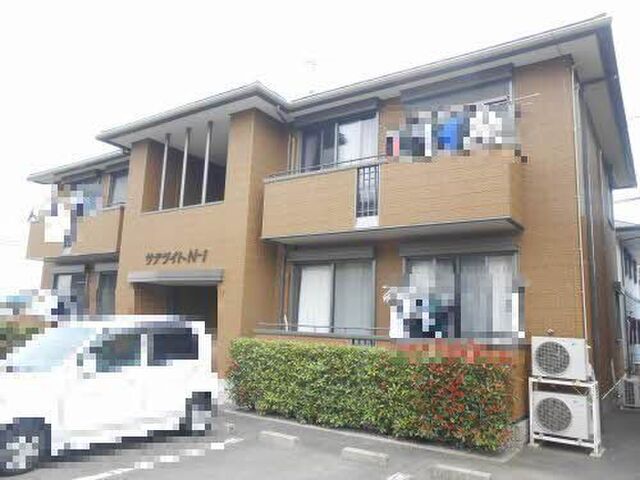 拡大写真：サテライトN　1棟 1階102の外観写真（昼）
