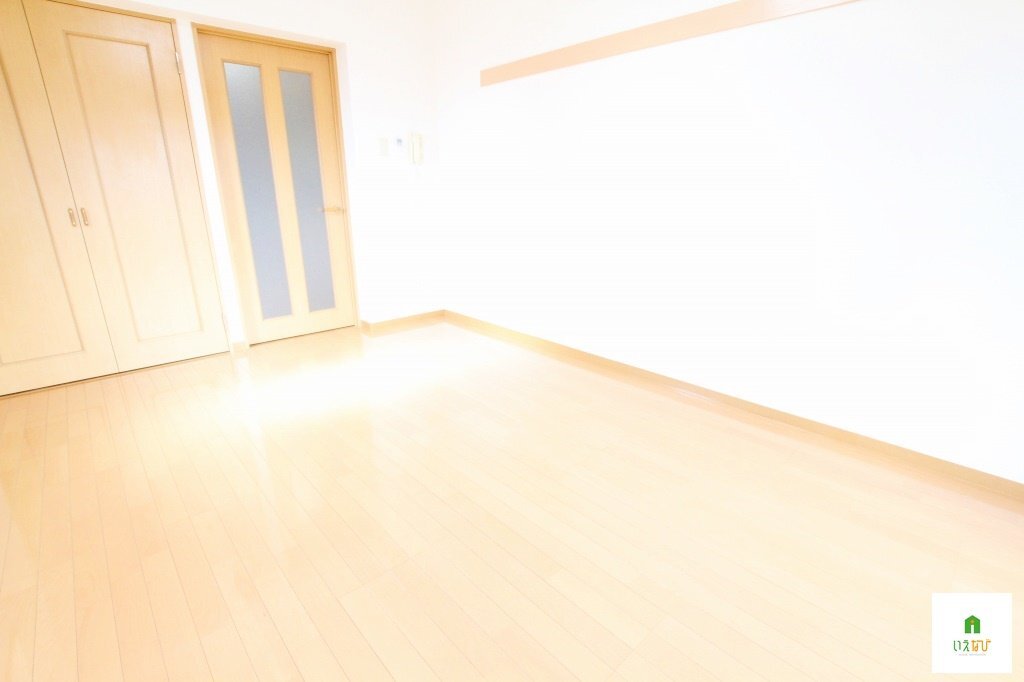 拡大写真:高松市錦町2丁目 3階303のリビング