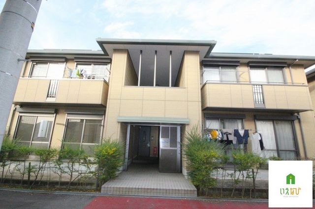 拡大写真:グリーンコート B棟 1階102の外観写真(昼)