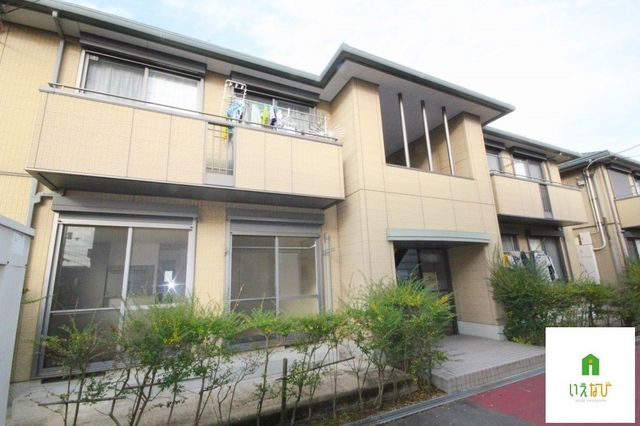 拡大写真:グリーンコート B棟 1階102の外観写真(昼)