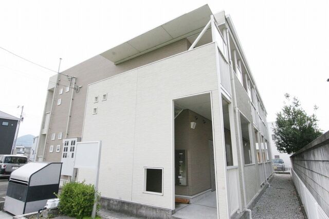 拡大写真:リュミエール 2階202の外観写真(昼)