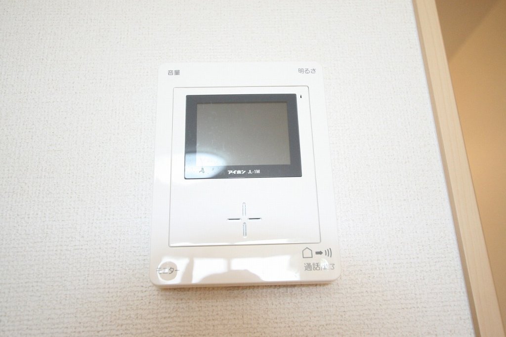 拡大写真:オレンジ窓香 1階101のカメラ付インターホン