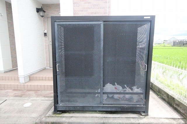 拡大写真:サニーサイドハウス森A 1階103の共有部分