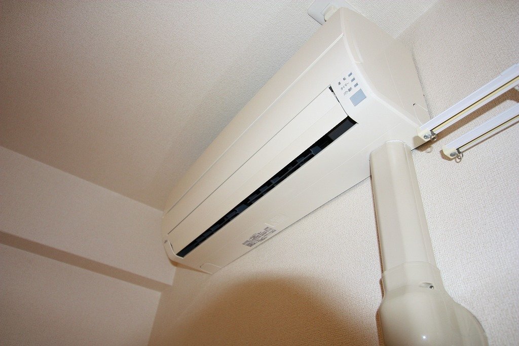 拡大写真:サンライズ新池 3階304のエアコン