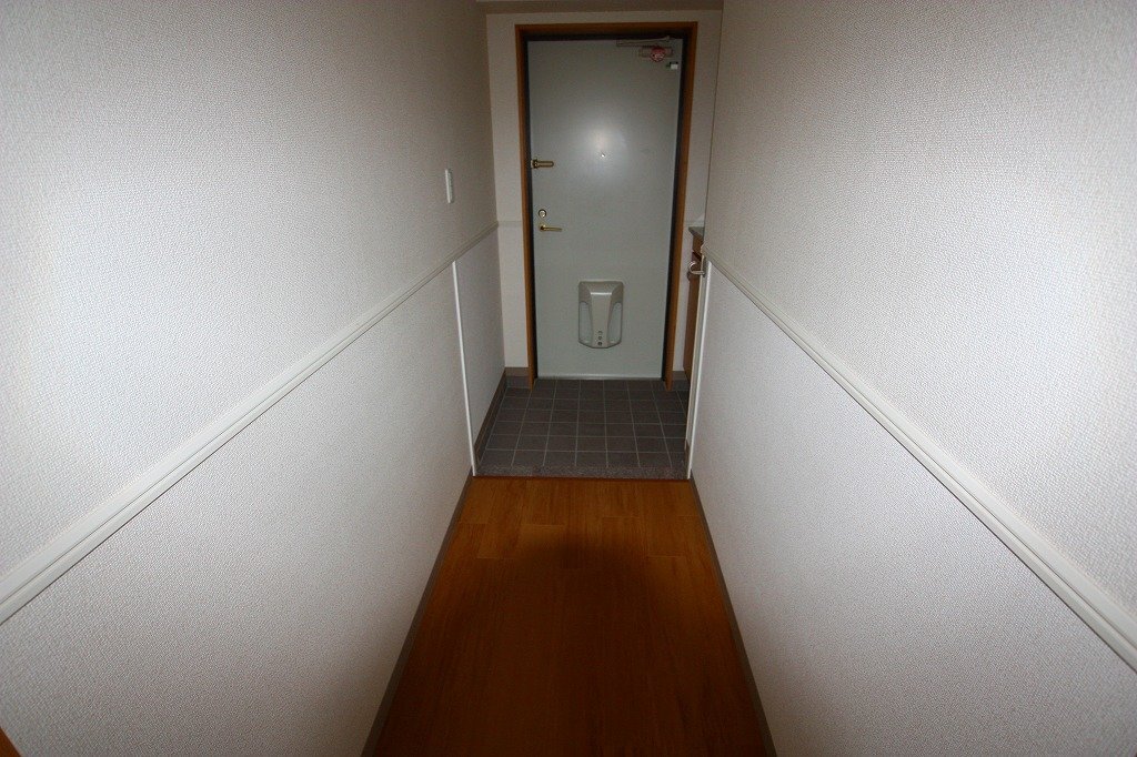 拡大写真:サンライズ新池 3階304の玄関