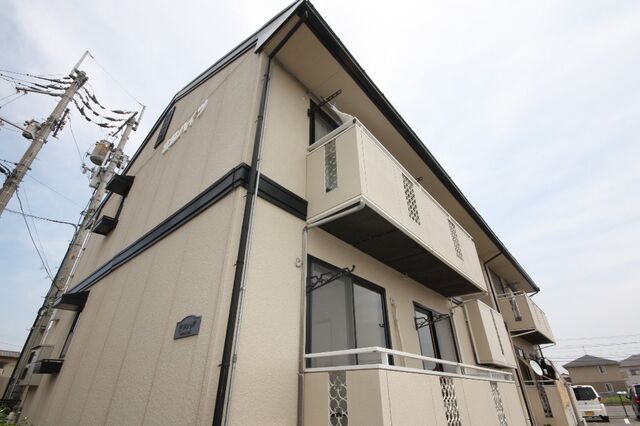 拡大写真：宮脇ハイツ　 2階202の外観写真（昼）