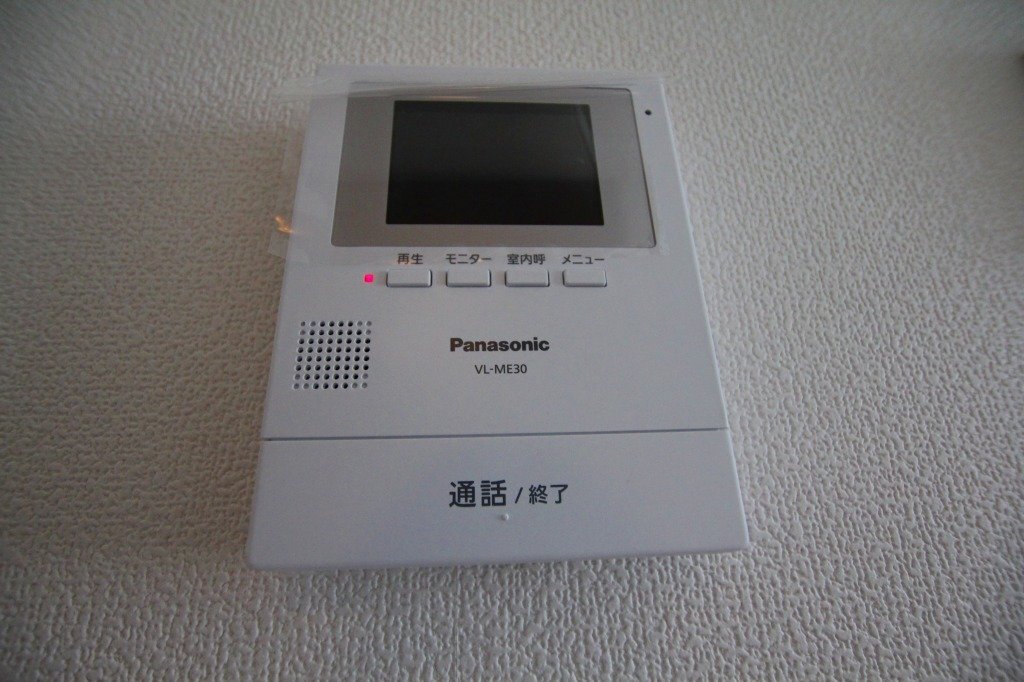 拡大写真:リビングタウン松縄 C 2階202のカメラ付インターホン