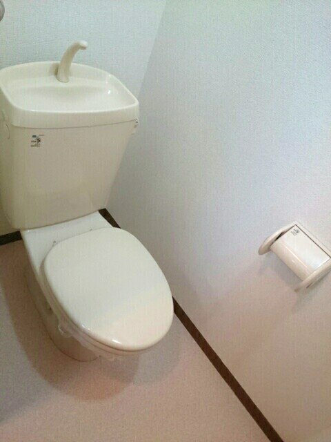 拡大写真：イグレック。楯　Ｂ 1階101のトイレ