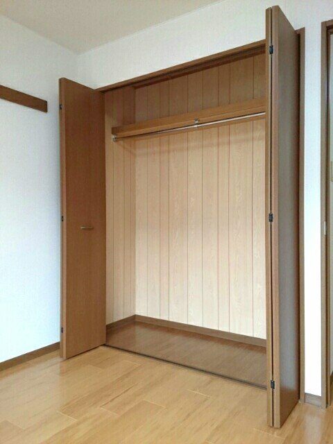 拡大写真：イグレック。楯　Ｂ 1階101のクローゼット