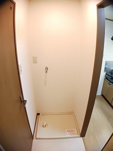 拡大写真:イグレック。楯 B 2階203の洗濯機置場