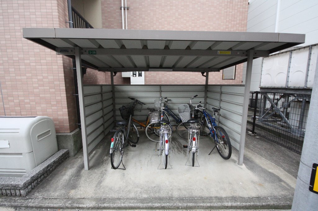 拡大写真：カンパーニュ塩上Ⅰ 3階303の共有部分
