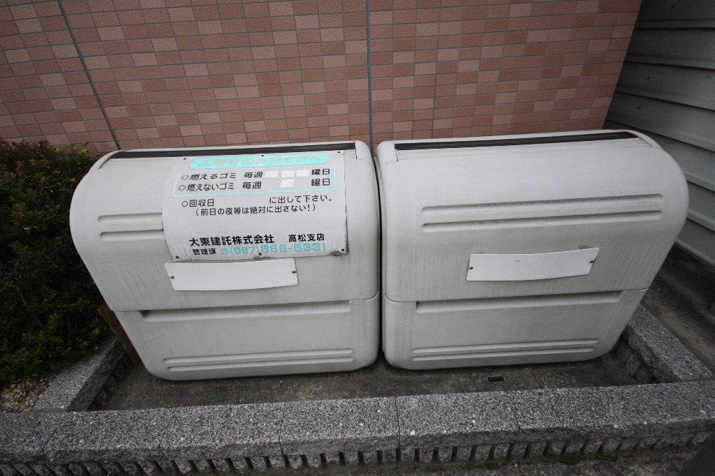 拡大写真：カンパーニュ塩上Ⅰ 3階303の共有部分