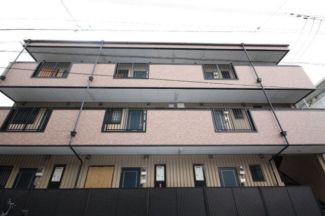拡大写真：カンパーニュ塩上Ⅰ 3階303の外観写真（昼）