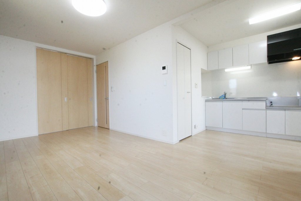 拡大写真:ワイズKMⅡ 2階201のリビング