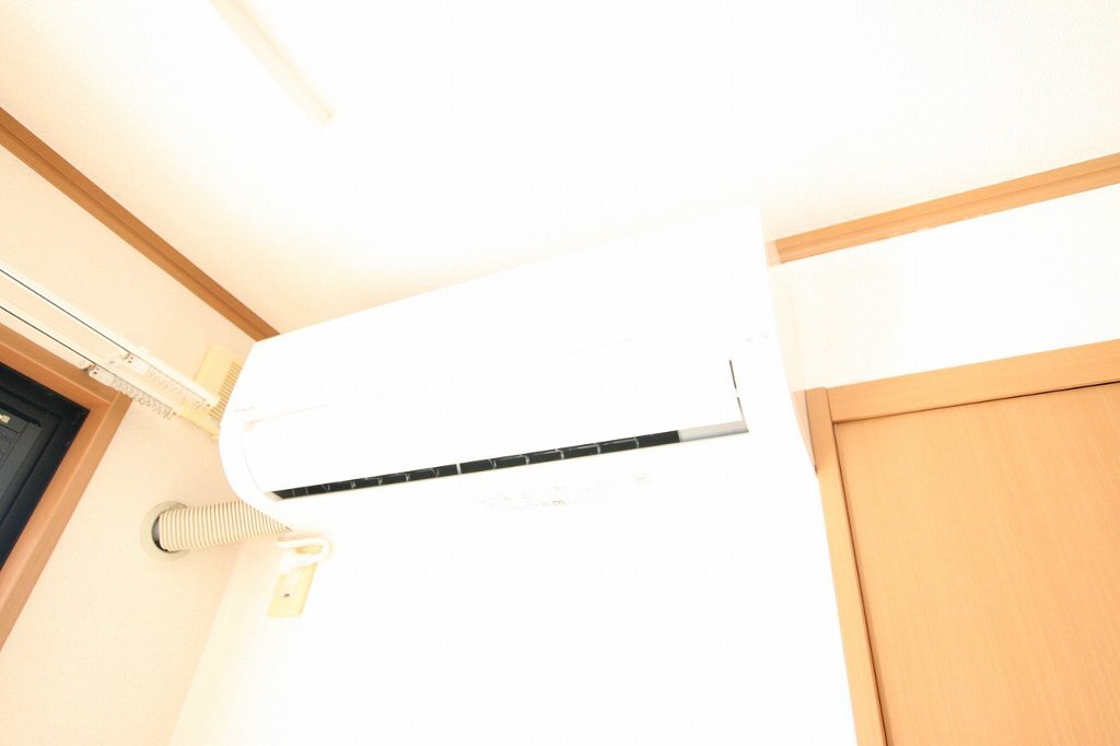 拡大写真:高松市林町 1階202のエアコン
