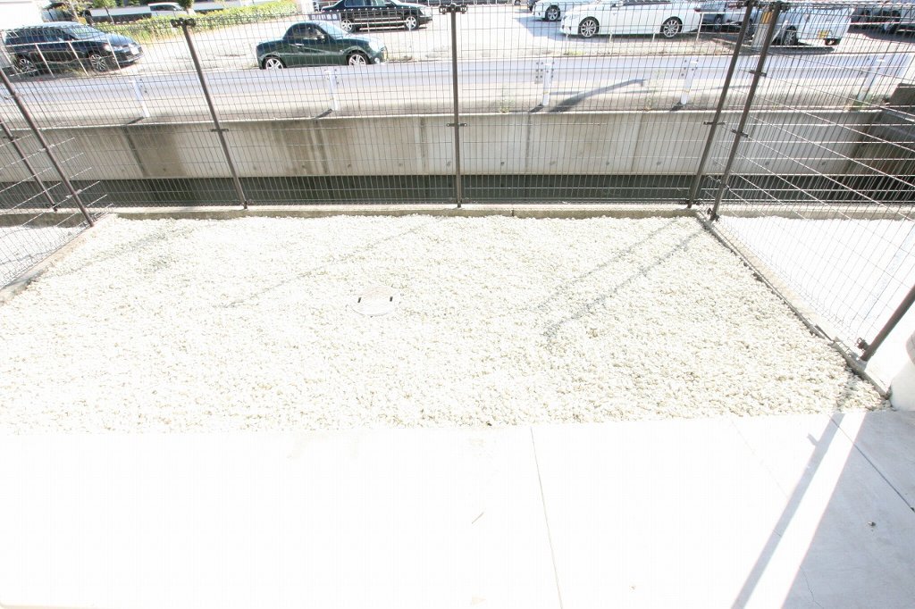 拡大写真:高松市林町 1階202のベランダ