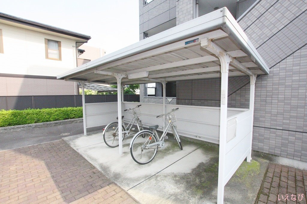 拡大写真:高松市林町 3階302の共有部分