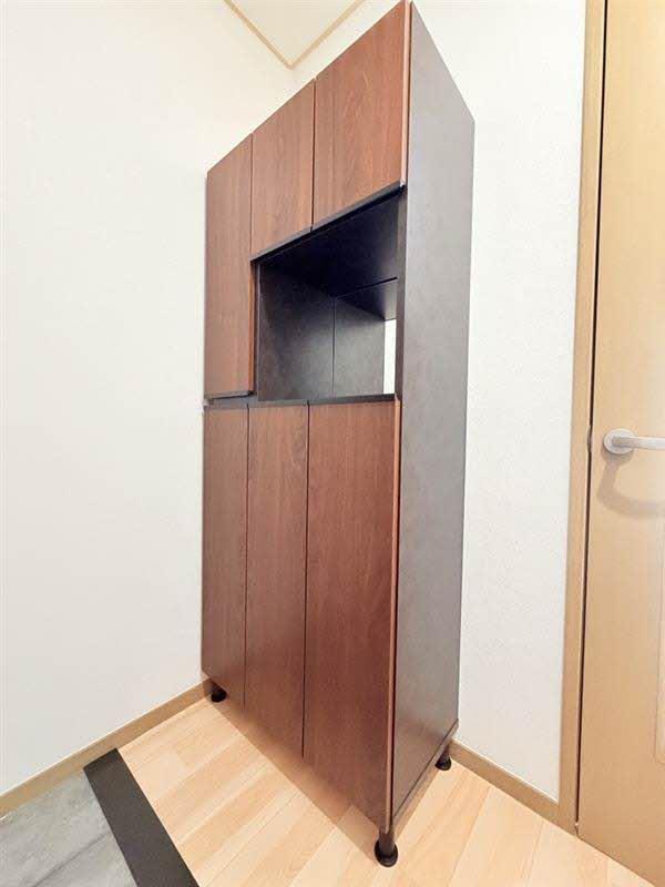拡大写真:サンライフ八坂 B棟 1階102の下駄箱