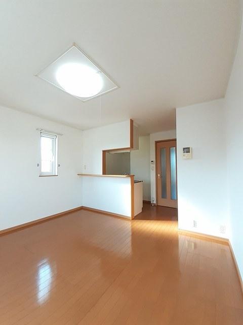 拡大写真:丸亀市津森町 1階203のリビング