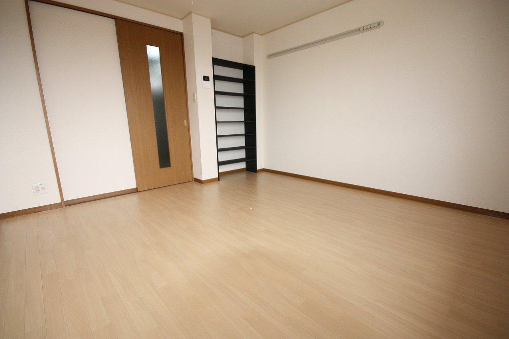 拡大写真:高松市多肥下町 2階205のリビング