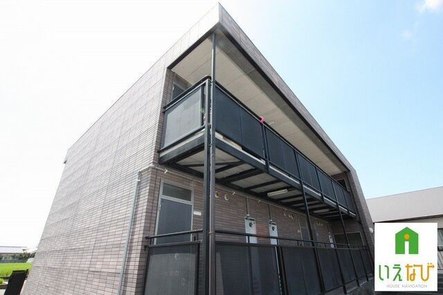拡大写真:高松市多肥下町 2階205の外観写真(昼)